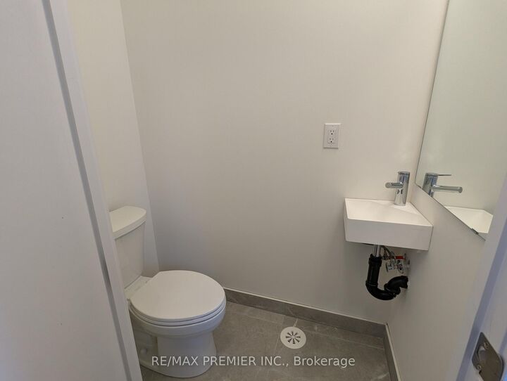 Property Photo:  9 Steckley House Lane 509  ON L4S 0N1 