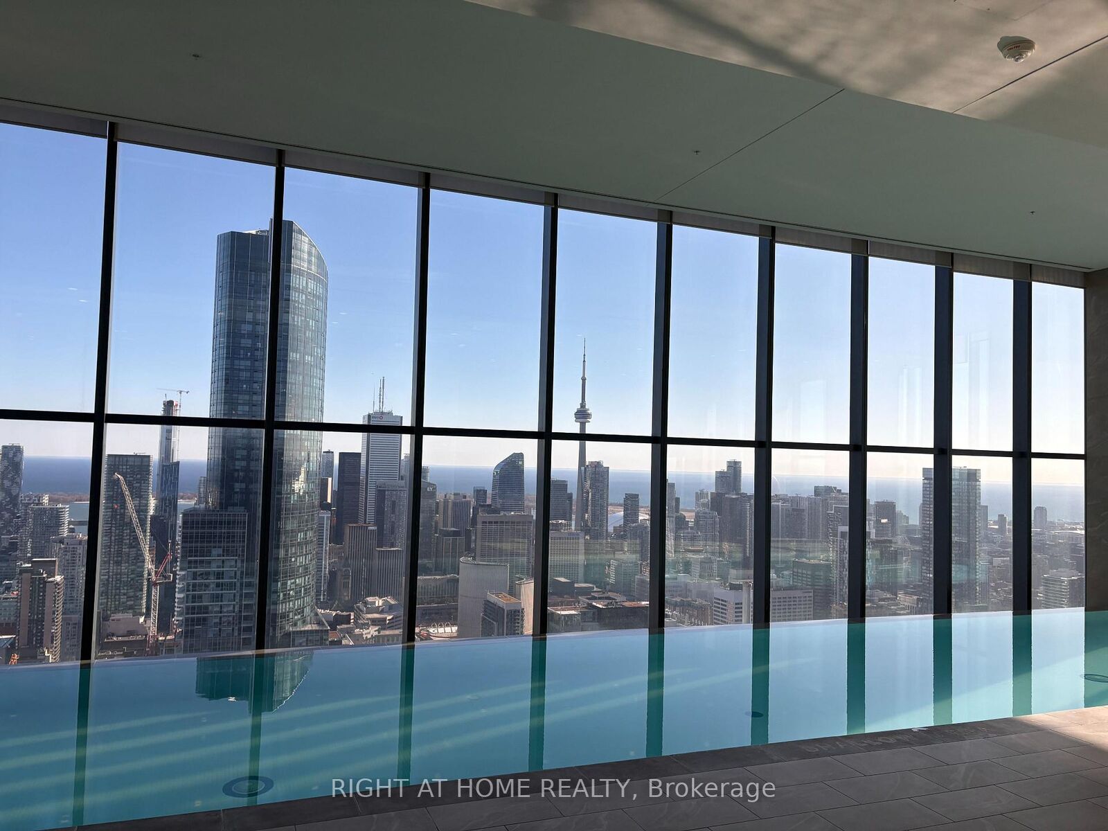 Property Photo:  7 Grenville Street 4307  ON M4Y 0E9 