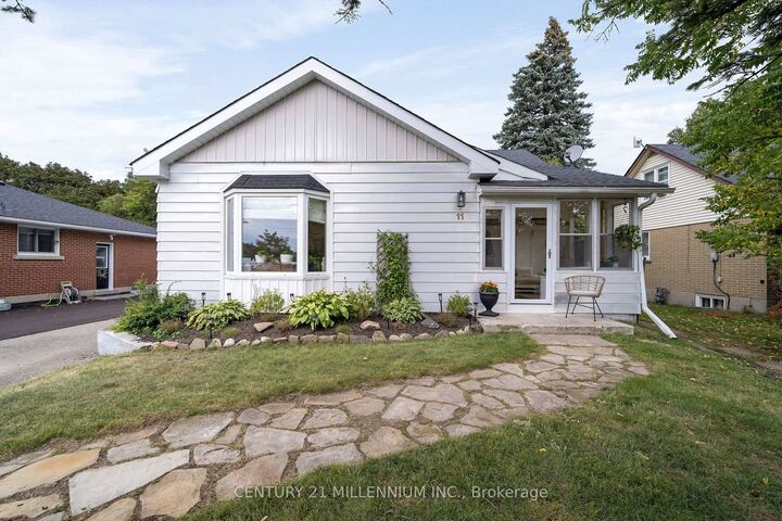 Property Photo:  11 Dundas Street W  ON N0B 1T0 
