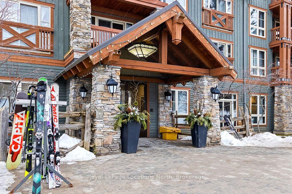Property Photo:  152 Jozo Weider Boulevard 229  ON L9Y 0V2 