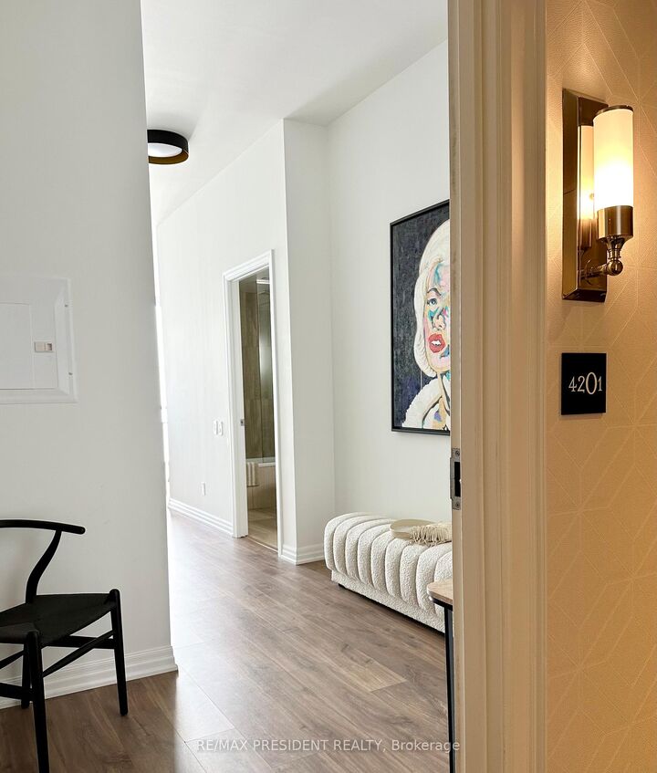 Property Photo:  88 Blue Jays Way Ph 1  ON M5V 0L7 