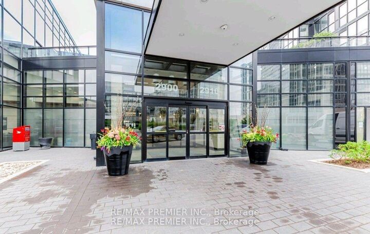 Property Photo:  2900 Highway 7 Road 1106  ON L4K 0G3 