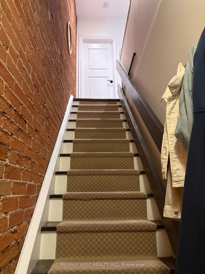 Property Photo:  28 Spencer Avenue Upper  ON M6K 2J6 