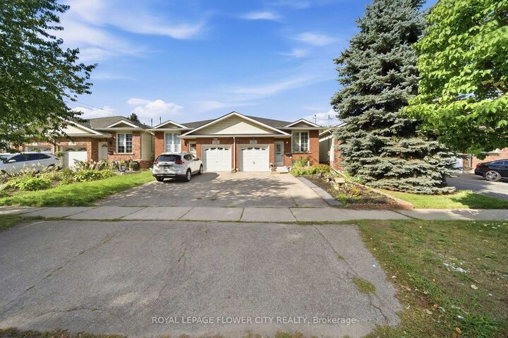 Property Photo:  118 Marlborough Street  ON N3S 7Y2 