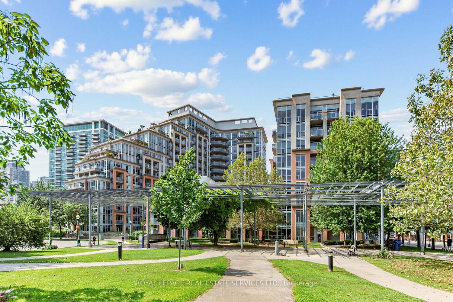 Property Photo:  1005 King Street W 337  ON M6K 3M8 