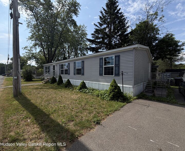Property Photo:  148 Old Ravena  NY 12158 
