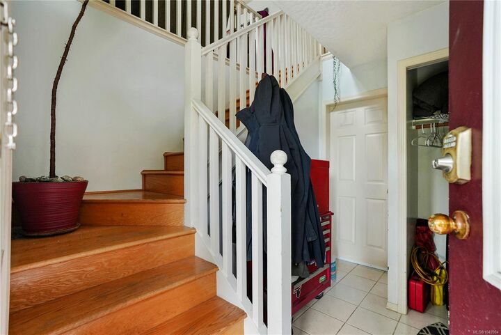 Property Photo:  877 Admirals Rd  BC V9A 2P1 