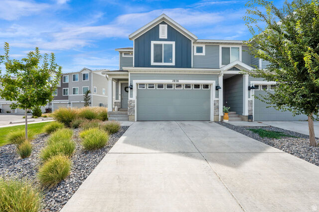 Property Photo: 1858 E Fall St UT 84005