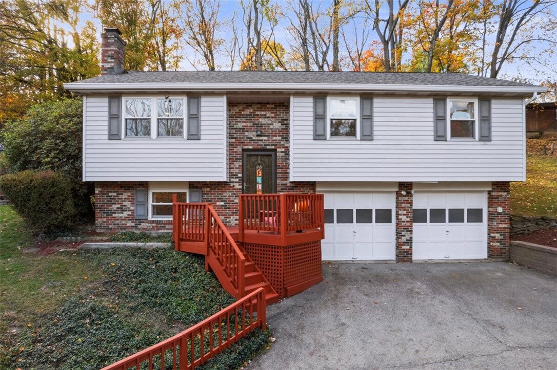 Property Photo:  92 Buckhill Rd  PA 15237 