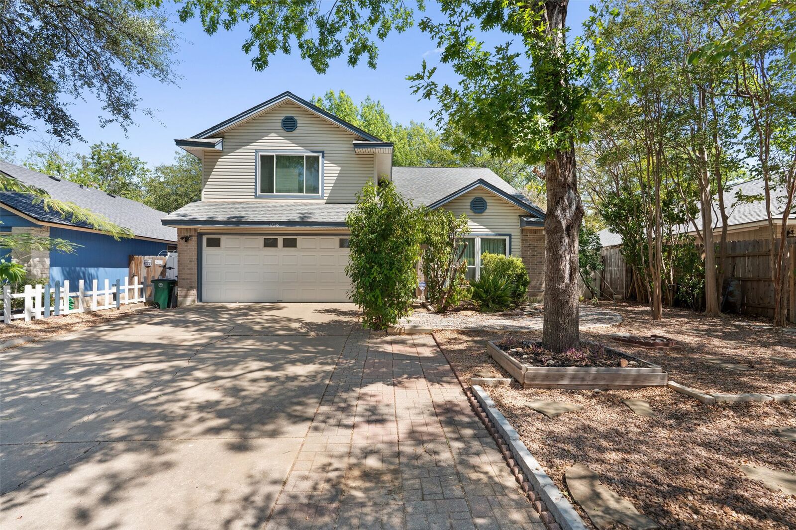 Property Photo: 12319 Yarmont Way TX 78753