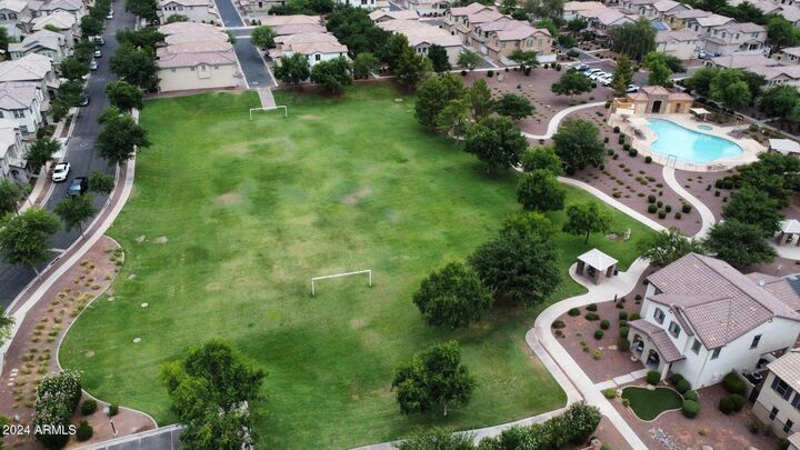 Property Photo: 986 S Hawk Lane AZ 85296