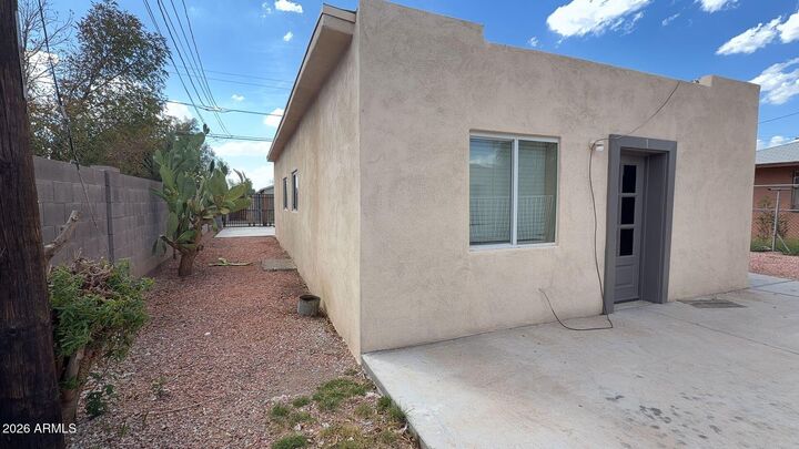 Property Photo: 6714 N 54th Avenue 1 AZ 85301