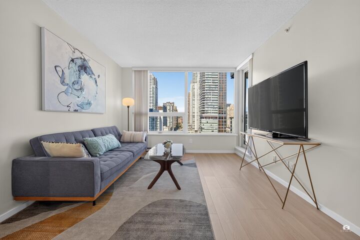 Property Photo:  6658 Dow Avenue 1806  BC V5H 0C7 