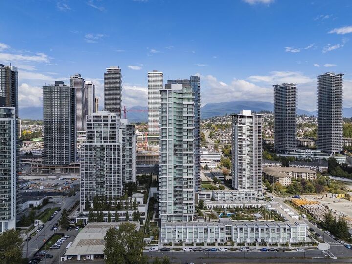 Property Photo:  2381 Beta Avenue 605  BC V5C 0P7 