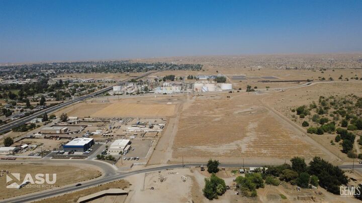 Property Photo: 0 Manor Street &Amp E. Roberts Lane CA 93308
