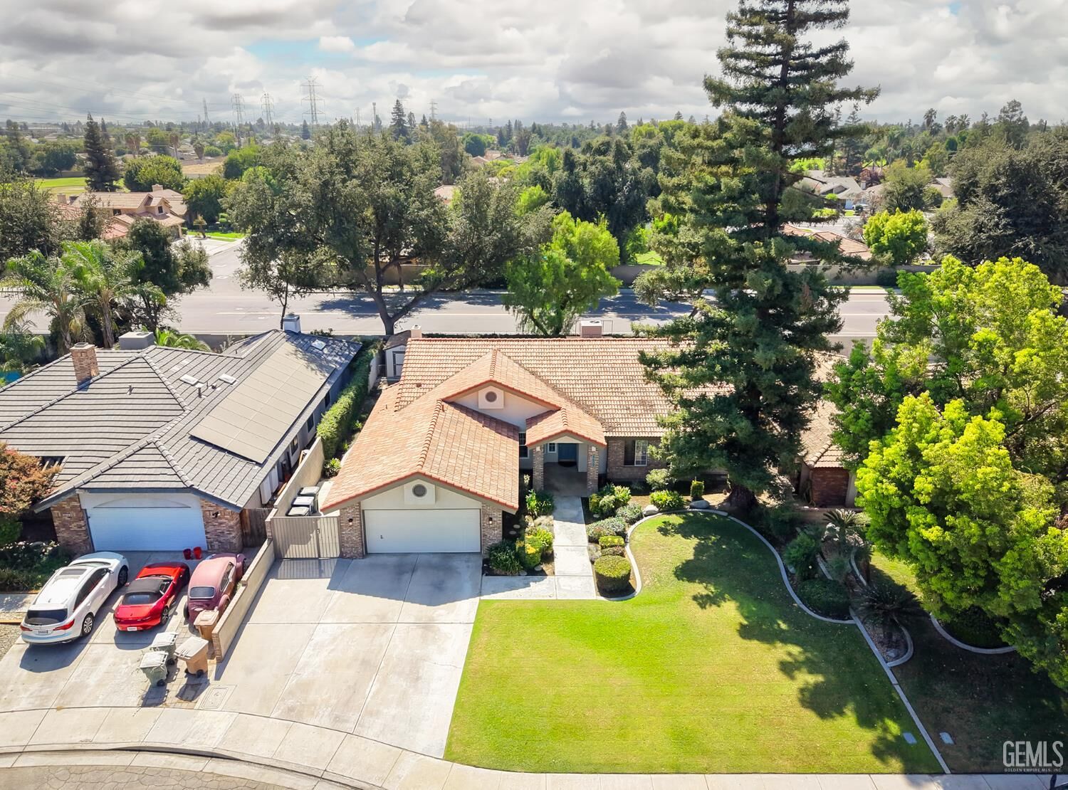 Property Photo: 8609 Landover Lane CA 93311