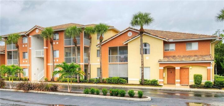 Property Photo:  6361 Aragon Way 105  FL 33966 