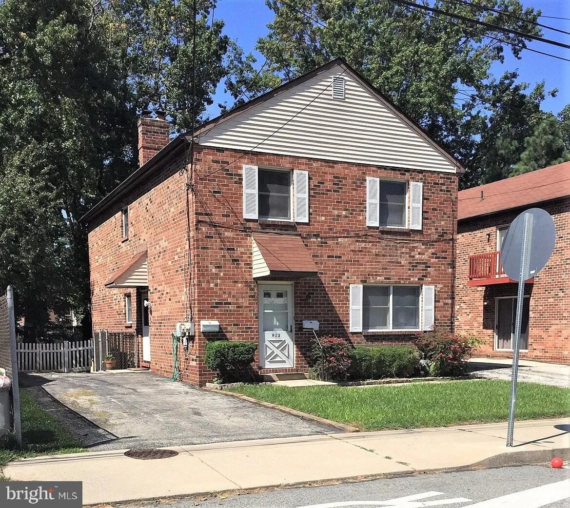 Property Photo:  913 Chestnut Street  PA 19023 
