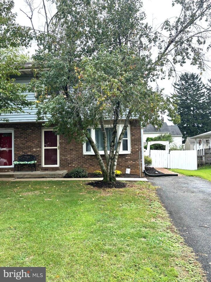 Property Photo:  444 S Plum Street  PA 17552 