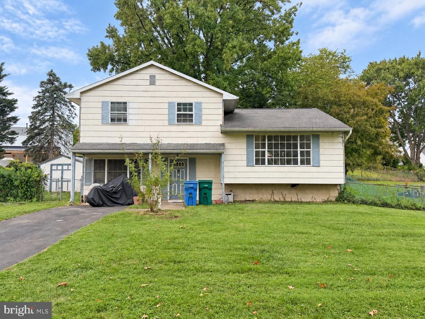 Property Photo:  207 Parkway Circle  PA 19030 