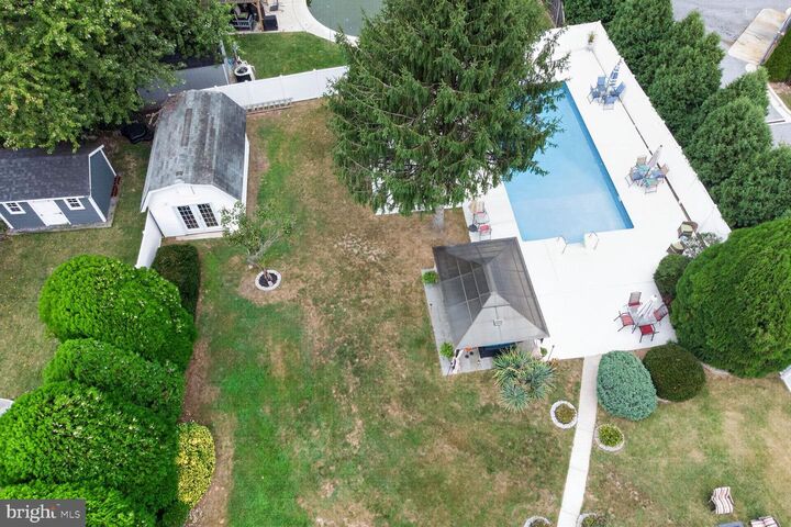 Property Photo:  6 Sunset Road  MD 21117 
