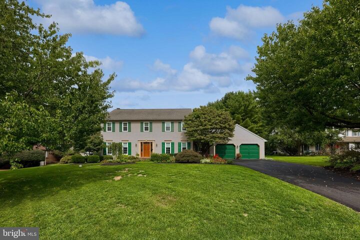 Property Photo:  24 Countryside Lane  PA 17543 