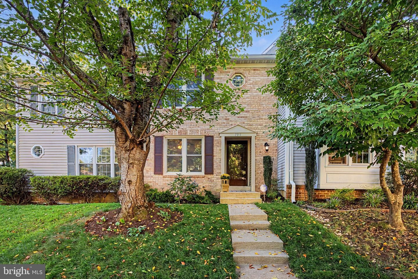 Property Photo:  7315 Stream Way  VA 22152 