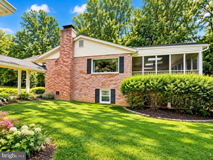 Property Photo:  10800 Kelley Drive  VA 22030 