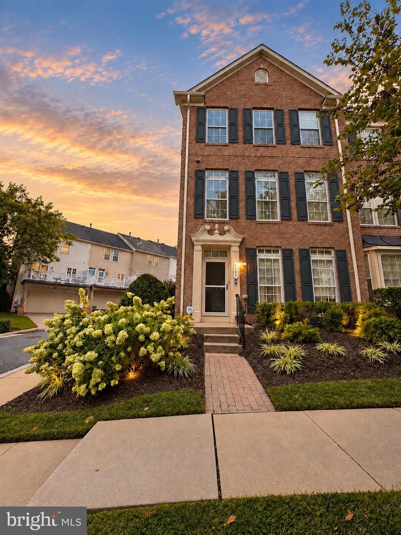Property Photo:  5101 Key View Way 5101  MD 21128 