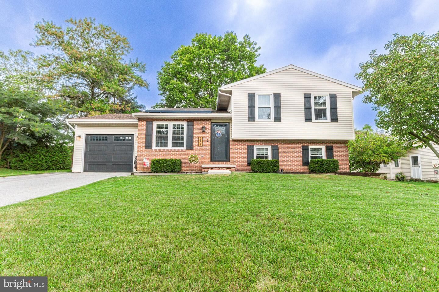 Property Photo:  3891 Sandra Drive  PA 17402 