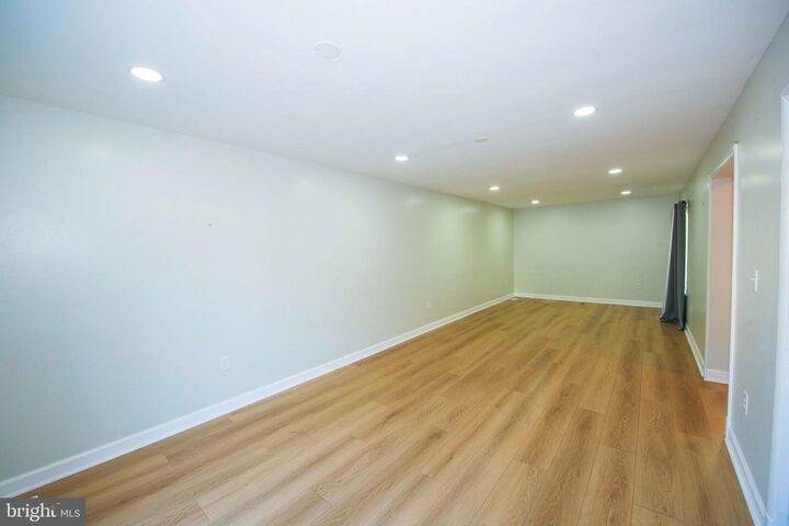 Property Photo:  52 State Court 101  MD 20877 