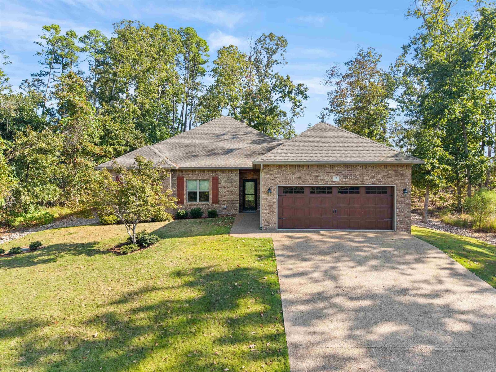 Property Photo:  7 Mollera Ln  AR 71909 