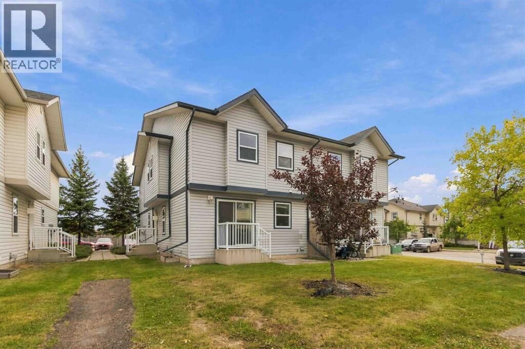 Property Photo:  100 St. Laurent Way  AB T9K 1R4 