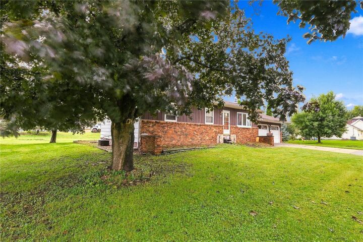 Property Photo:  310 E 5th Street  IA 52339 