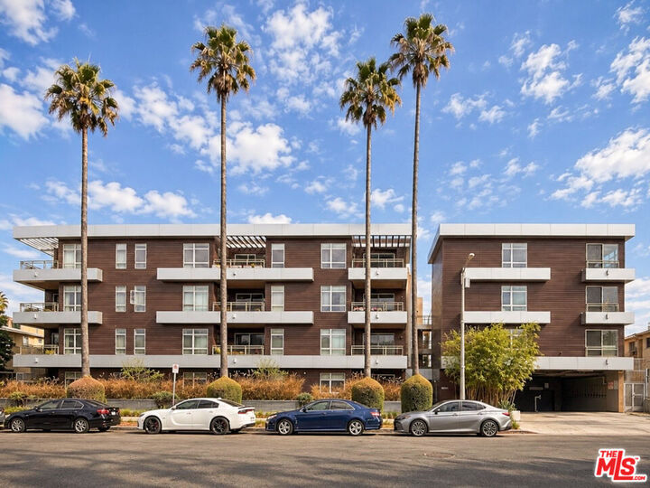 Property Photo:  6001 Carlton Way, Unit 409  CA 90028 