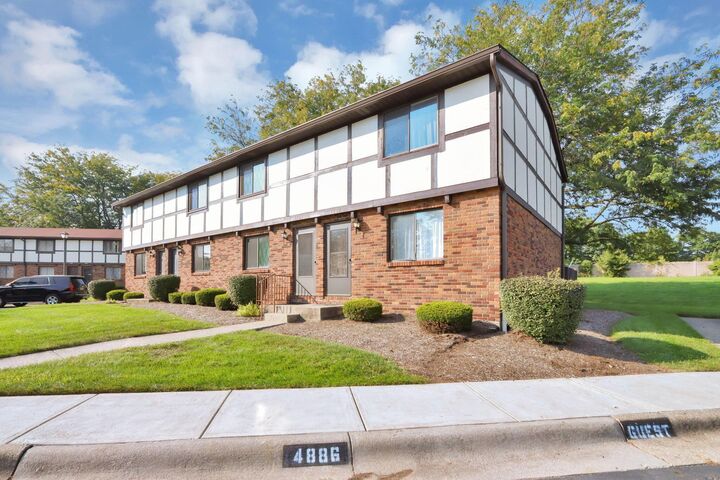Property Photo: 4880 Berryhill Court OH 43230