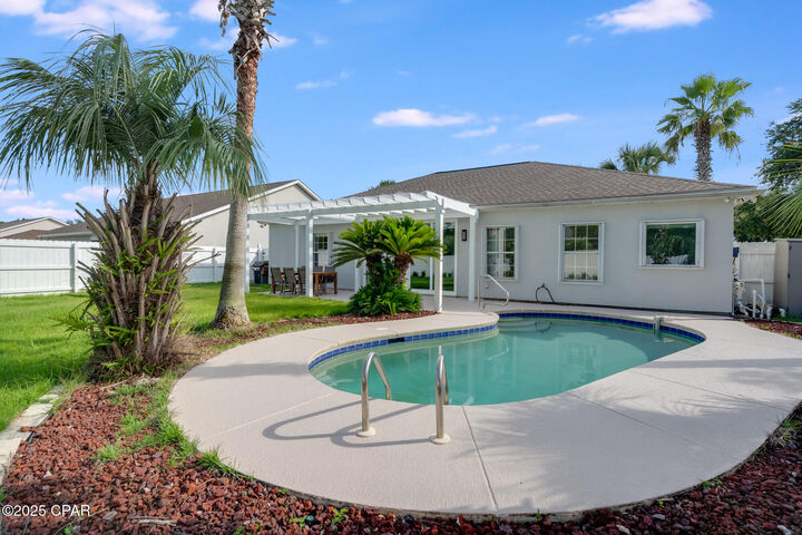 Property Photo:  100 Biltmore Place  FL 32413 
