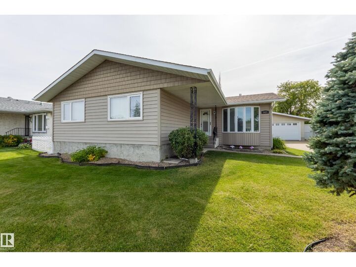 Property Photo:  3421 135A Av NW  AB T5A 2V8 