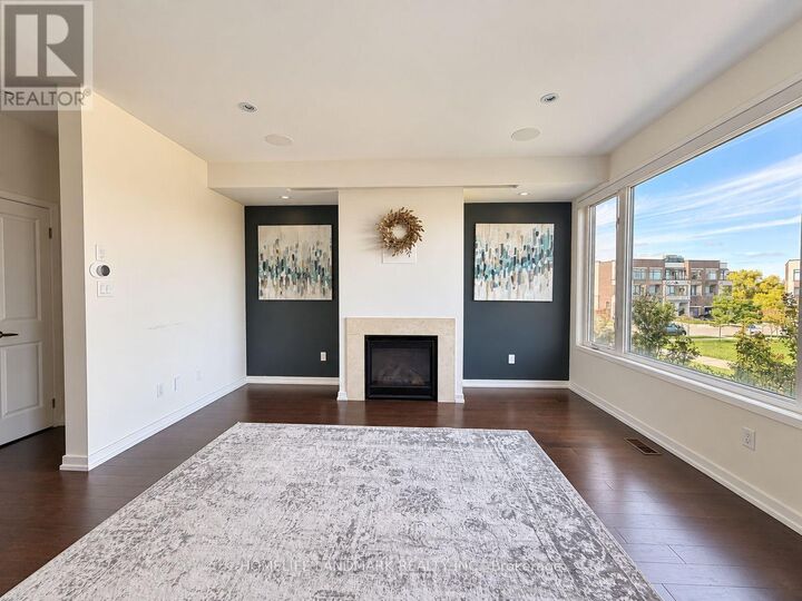 Property Photo: 211 Squire Crescent 3 ON L6H 7C3