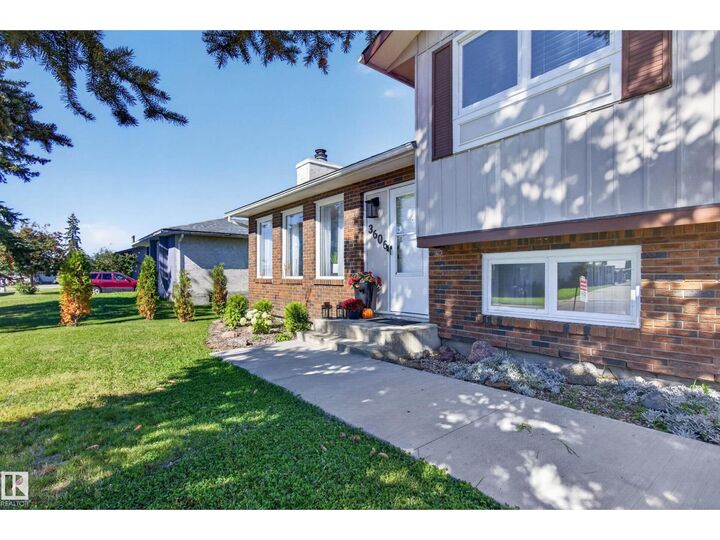 Property Photo: 3606 37 Av AB T9E 6G7