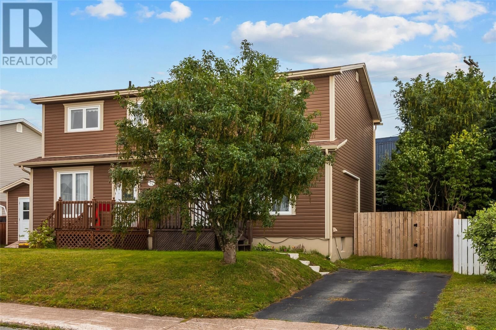 Property Photo:  90 Glenview Terrace  NL A1E 3H7 