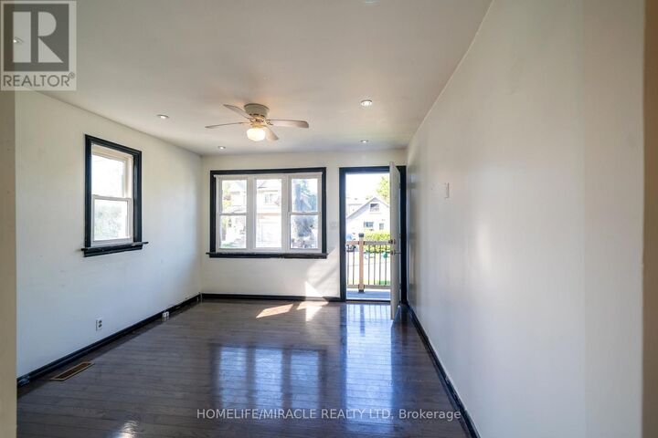 Property Photo:  373 Drew Street  ON L1H 5B4 