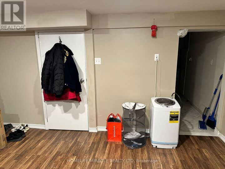 Property Photo:  1476 Cawthra Road  ON L5G 4L2 