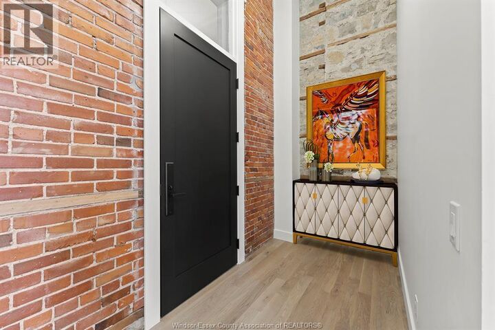 Property Photo:  247 Brock Street 201  ON N9V 2H4 