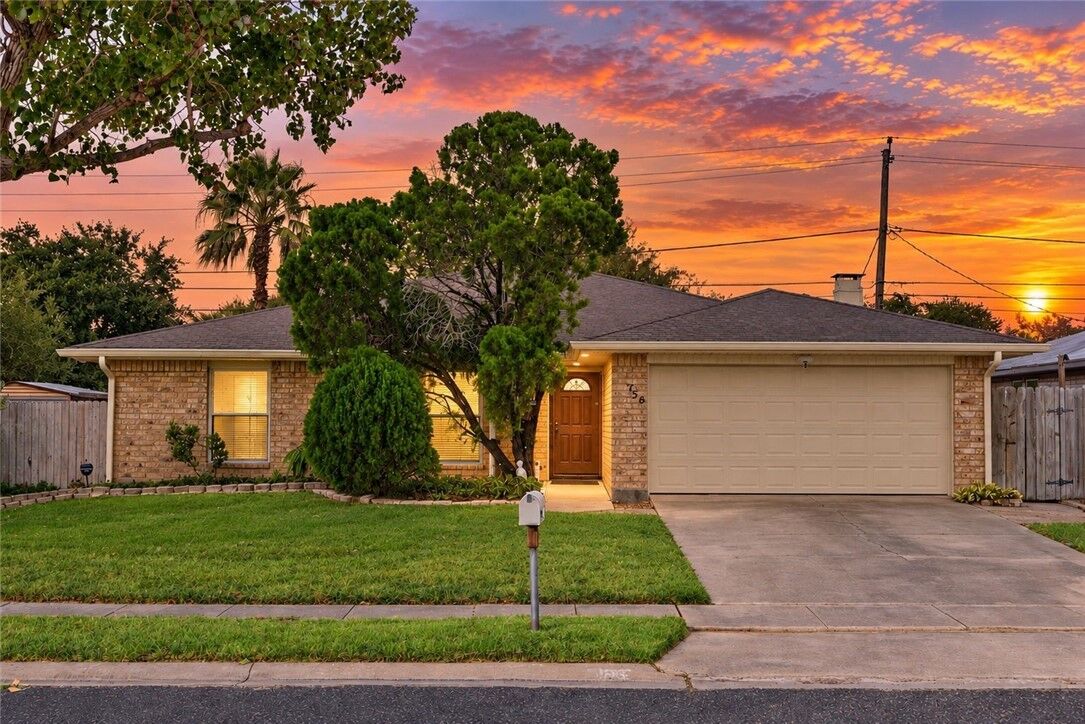 Property Photo:  756 Alhambra Drive  TX 78418 