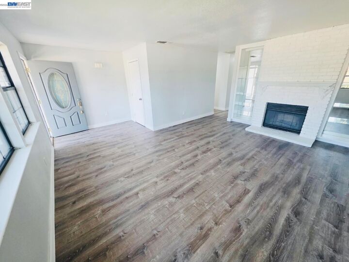 Property Photo:  1450 Oak Nob Way  CA 95833 