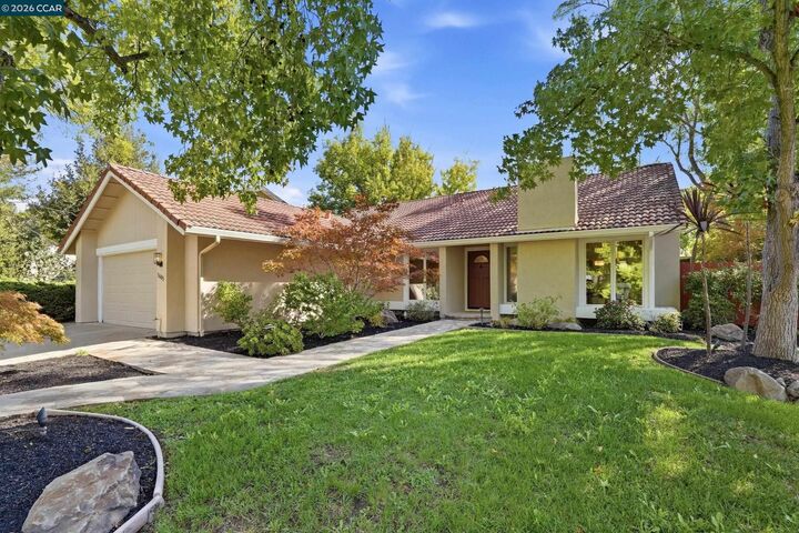 Property Photo:  5685 White Mountain Ct  CA 94553 
