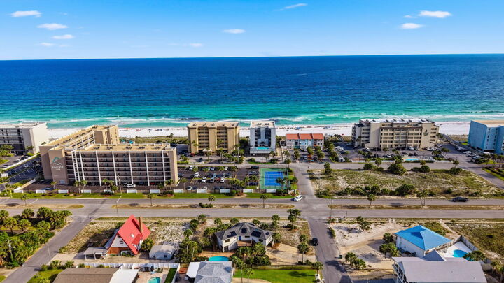 Property Photo: 757 Seahorse Avenue FL 32548