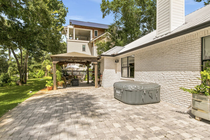 Property Photo: 349 Little Canal Drive FL 32459