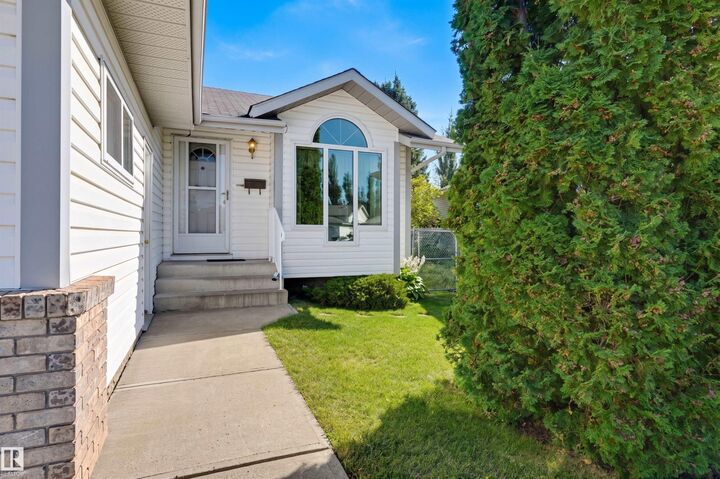 Property Photo:  13709 131 Avenue NW  AB T5L 5A3 